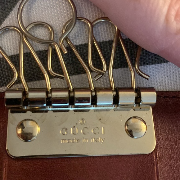 Authentic Gucci key holder - Picture 7 of 7